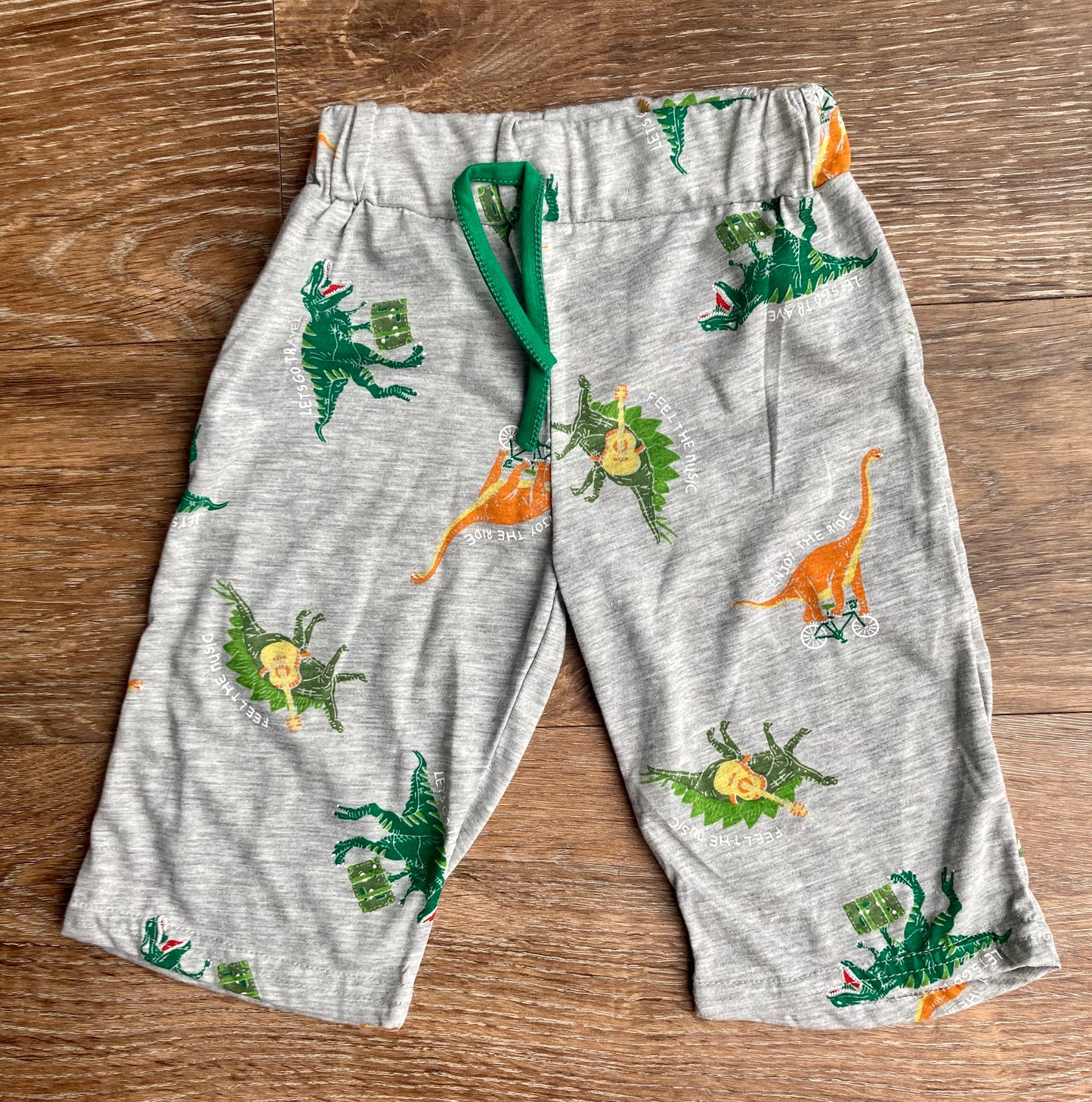 KIDS DINO SHORTS DESIGN 3
