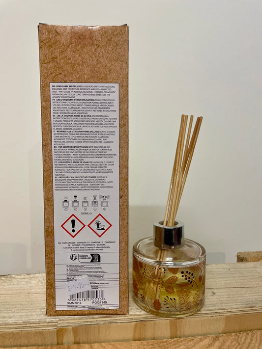 Mistletoe & Berries Reed Diffuser