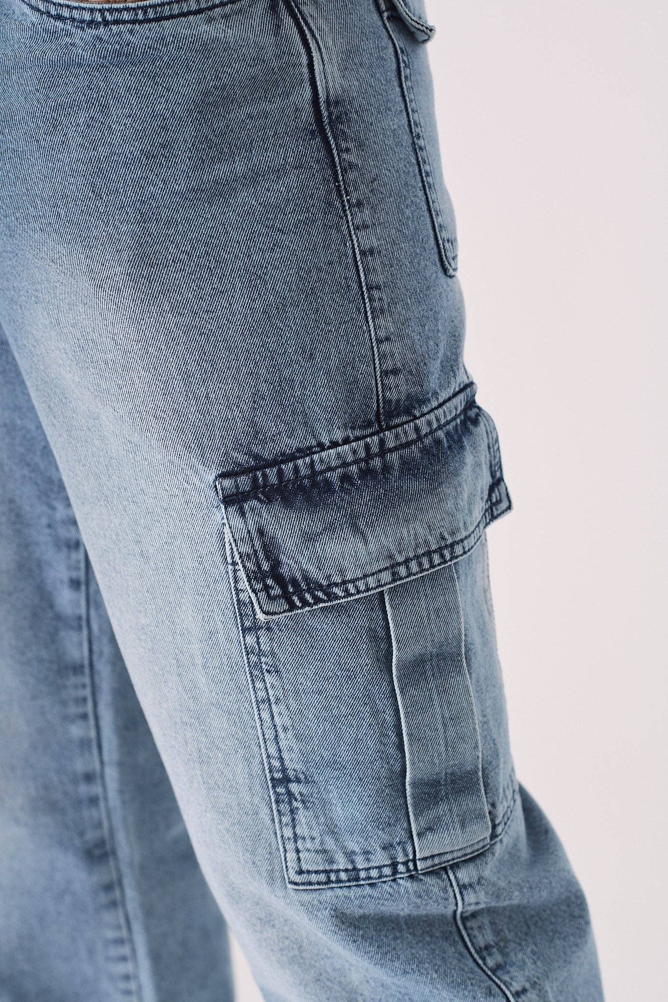 Harbor Relaxed Fit Cargo Jeans