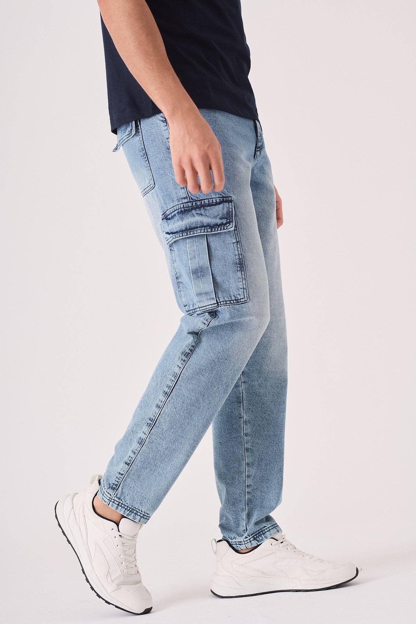 Harbor Relaxed Fit Cargo Jeans